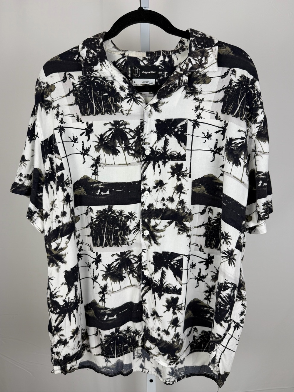 Original Use Shirt L Palm Tree Hawaiian Rayon Button Up Black White Tropical